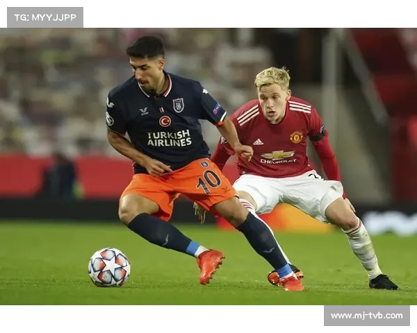 通讯：曼联新援中场如何适应英超节奏并提升球队由守转攻效率